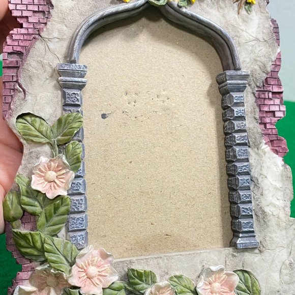Vintage Floral Picture Frame, Handmade Tabletop, Wall Hanging Photo Frame - Picture 9 of 11